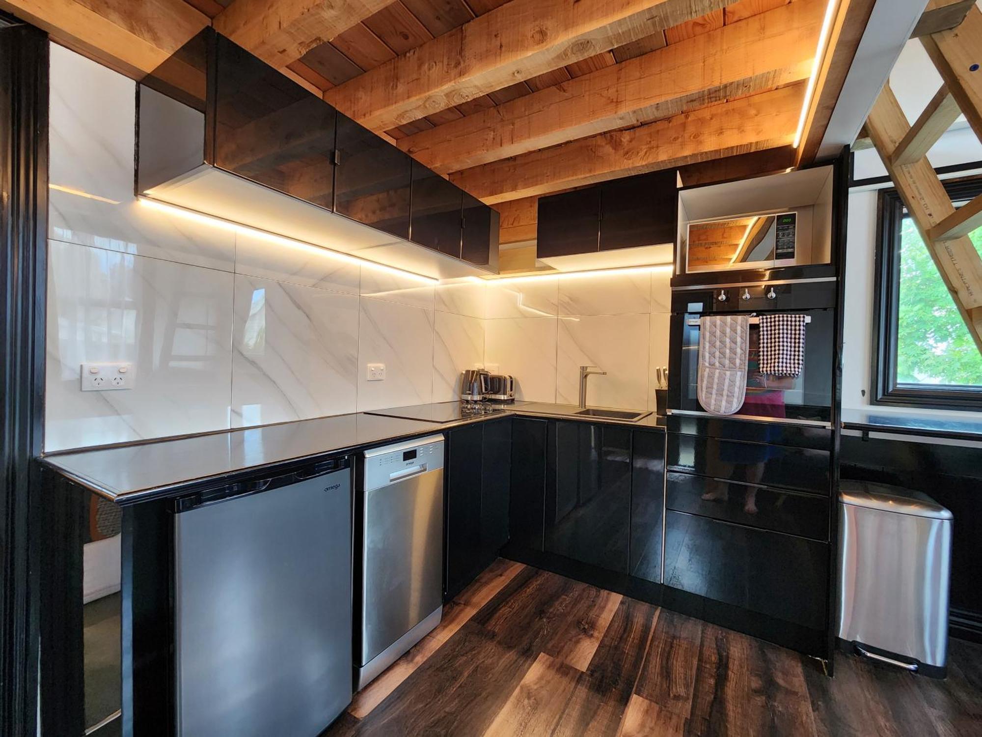 A Stone'S Throw From Town Tiny Home Dunedin Buitenkant foto